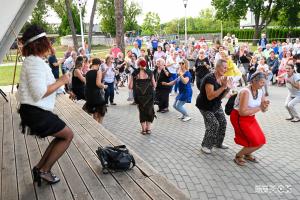 Taneczne lata dwudzieste, lata trzydziesta na przystani