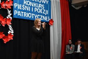 Śpiewali i recytowali patriotyczne pieśni i wiersze